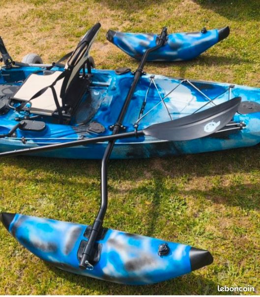 Kayak galaxy (image 2)