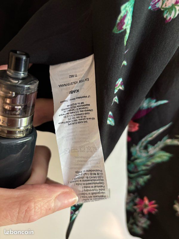 Veste Légère Noire à Motifs Fleurs - Taille Unique, Occasion En Très Bon état