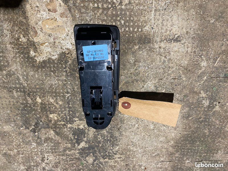 Interrupteur Lève-vitre BMW Série 1 E87 - Référence 6970231 - Occasion Fonctionnel - OEM