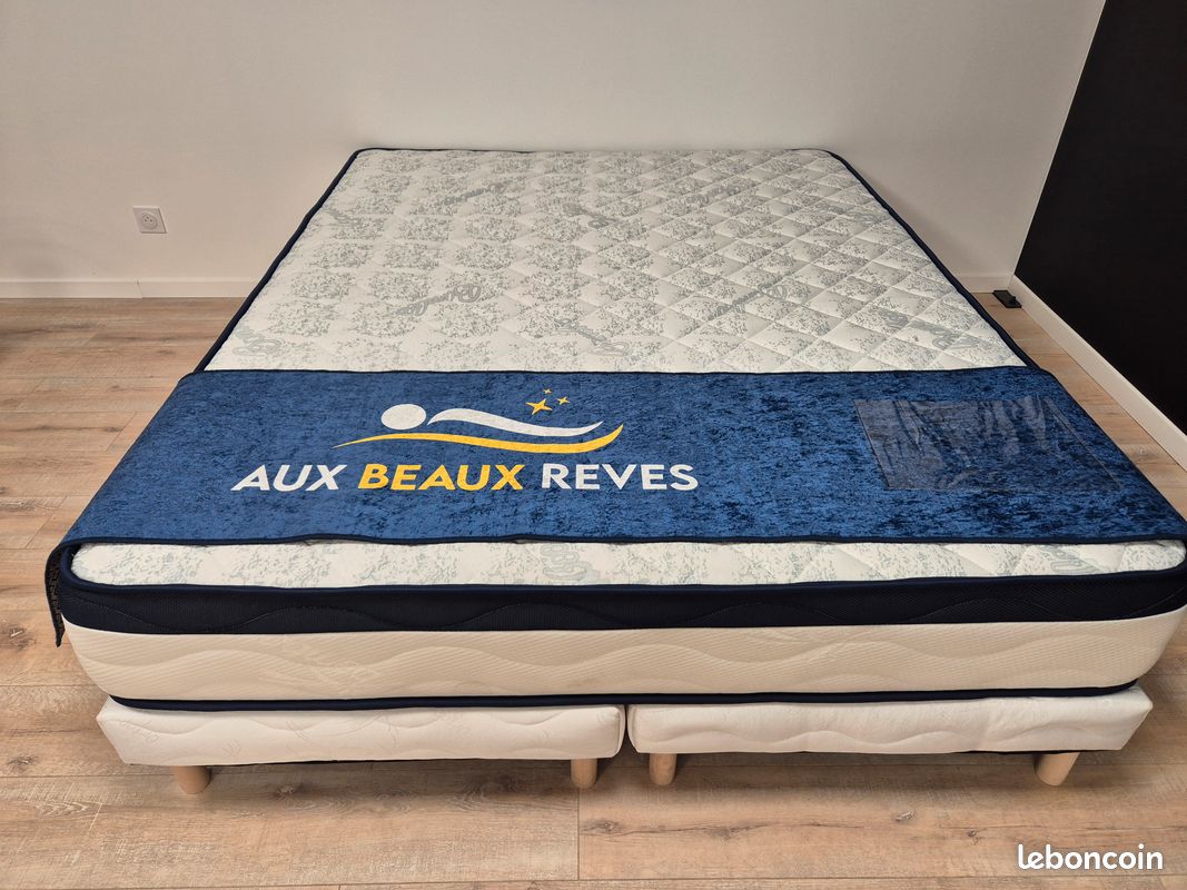 Sommier Tapissier 140x190 Cm + 4 Pieds DecoInParis - Fabrication Française Confortable
