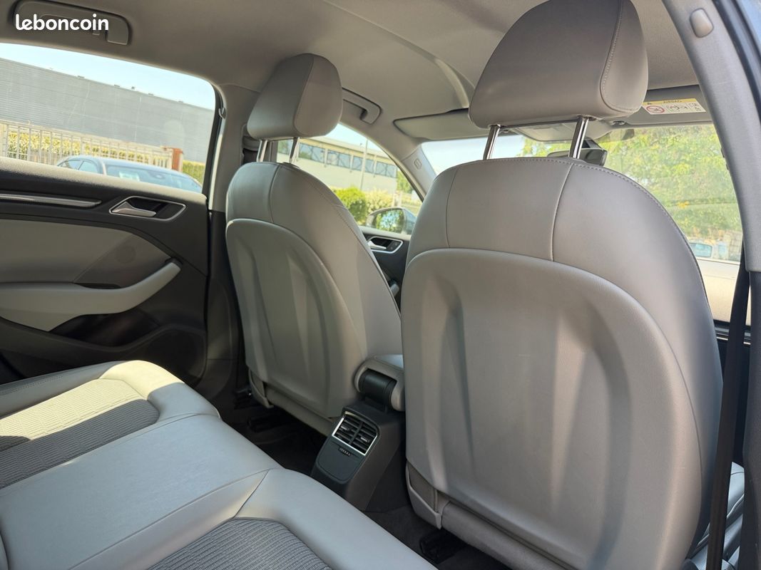 AUDI A3 Berline 1.0 TFSI 115 DESIGN - CarPlay - Coffre Electrique - Keyless - Suivi Complet - 2ᵉ Main - GARANTIE 12 MOIS (image 24)