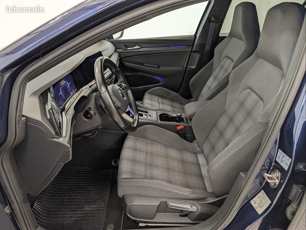 VOLKSWAGEN Golf GTE (image 2)