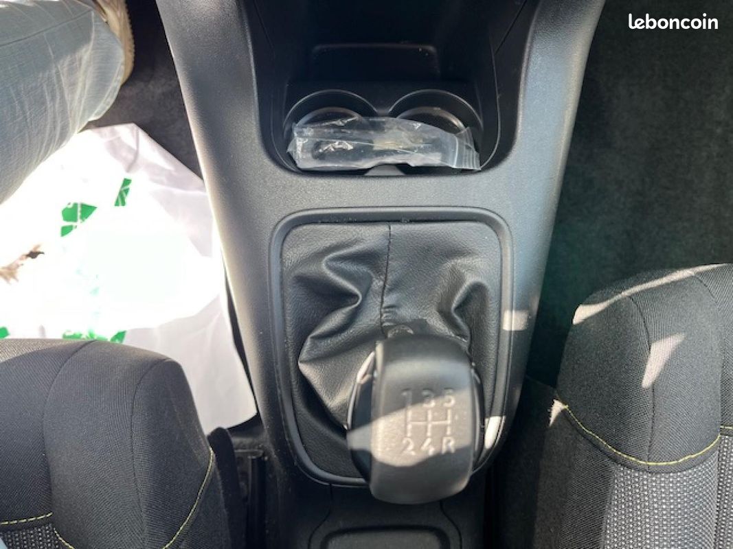 CITROEN C3 1.2 PureTech 12V - 83 S&S You (image 12)