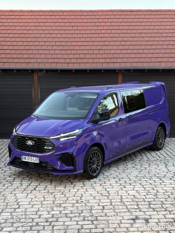 Ford Transit Custom MS-RT L2H1 - PHEV 233 ch – Turini purple SVO – Attelage Électrique – Dash Cam – Phares DSS – Double Porte Latérale – Neuf 70 km (image 1)