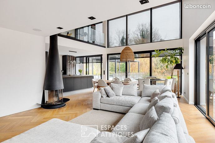 Maison 5 pièces 360 m²