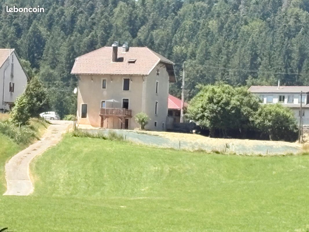 Appartement 10 pièces 360 m² · à Nanchez · 360 m² · 330 000 €