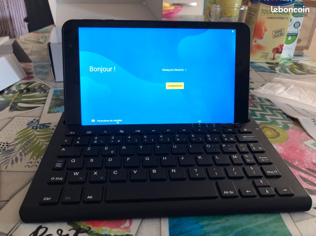 Tablette hybride 2 en 1 (image 1)