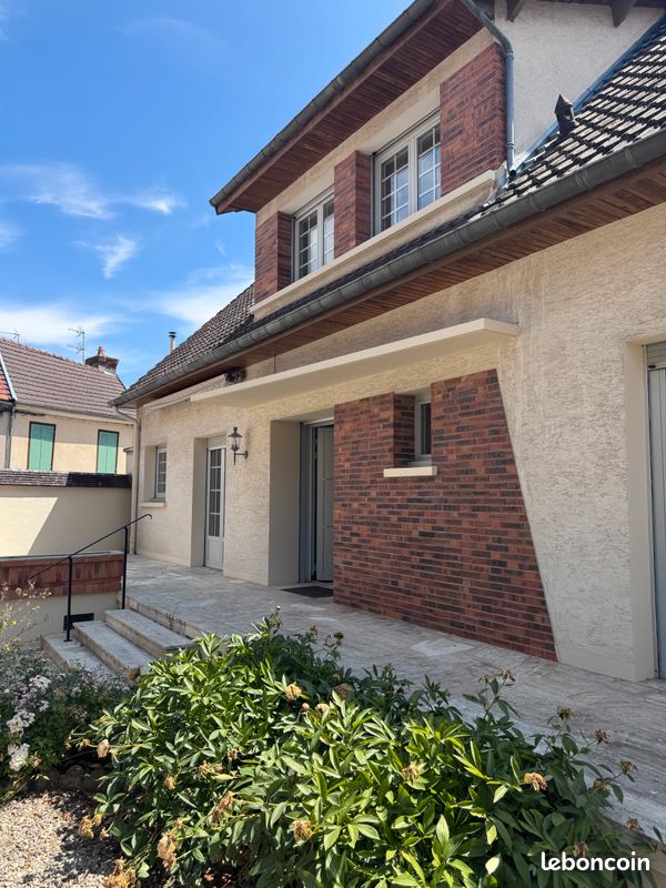 Maison 7 pièces 221 m² · à Blancs-Coteaux · 221 m² · 310 000 €