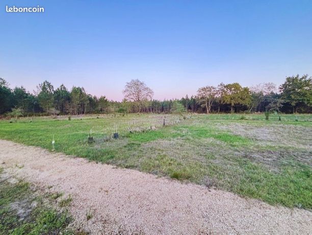 Terrain 582 m² Garein