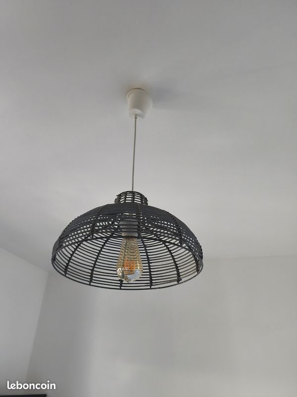 Lustre (image 1)