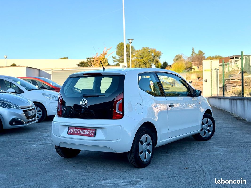 VOLKSWAGEN UP Up 1.0 60ch Take Up *5000km*1erMain (image 2)