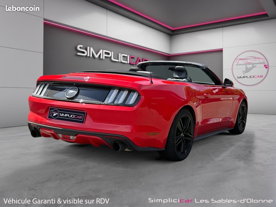FORD MUSTANG VI CABRIOLET 2.3 ECOBOOST BV6 CONVERTIBLE 317Ch ligne ford performance sièges ventilés et chauffants Garantie 12 mois (image 13)