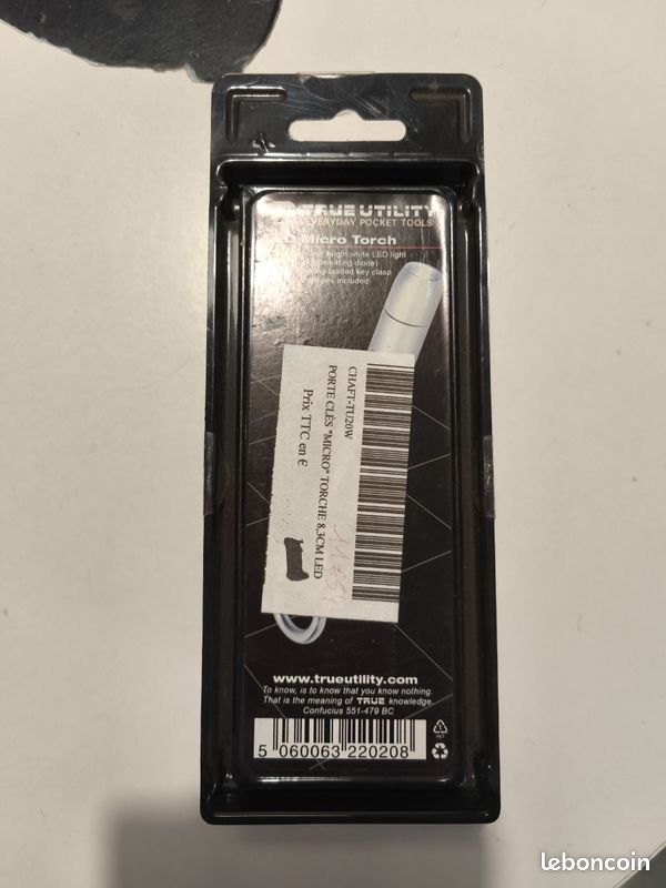 Porte clés avec lampe torche intégré neuf (image 2)