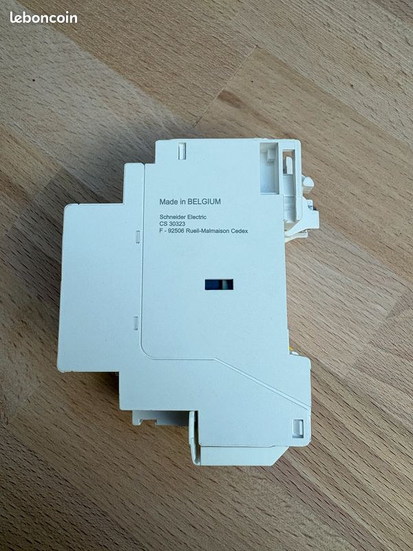 R9ECT620 - combiné disj+contacteur - 1P+N - 20A - embrochable (image 2)