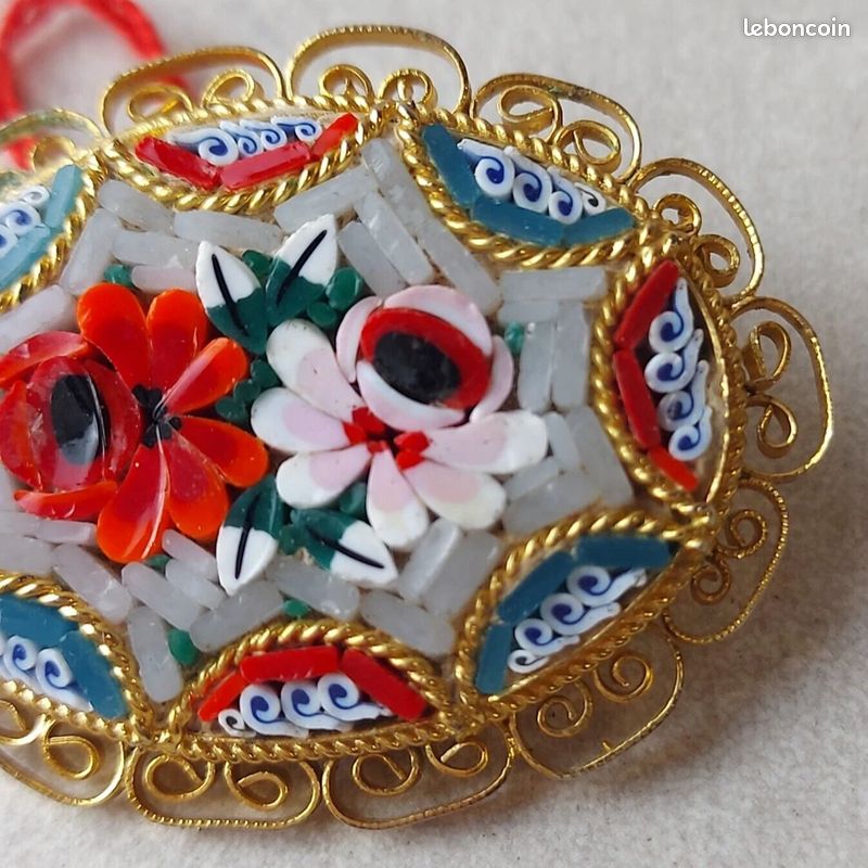 Broche Ancienne Bouquet De Fleurs En Micro Mosaïque - Occasion