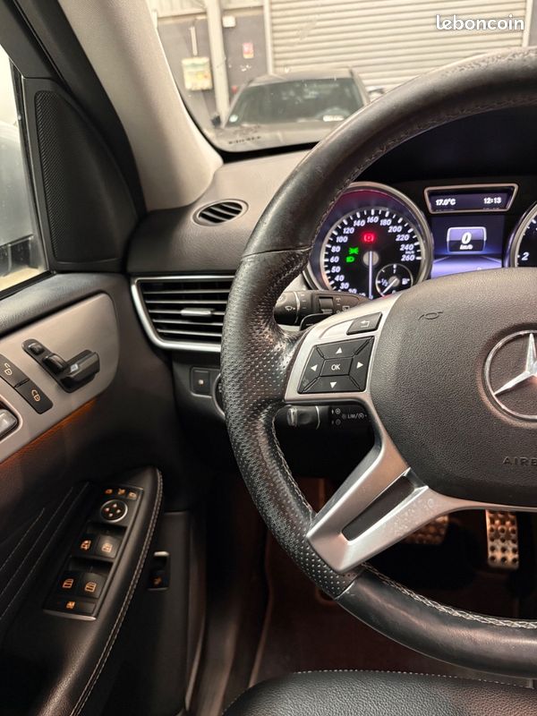 Mercedes ML 250 CDI 7G-DCT / ENTRETIEN MERCEDES / TOIT OUVRANT PANO / ATTELAGE / SIEGES AV ELEC & CHAUFFANTS (image 20)