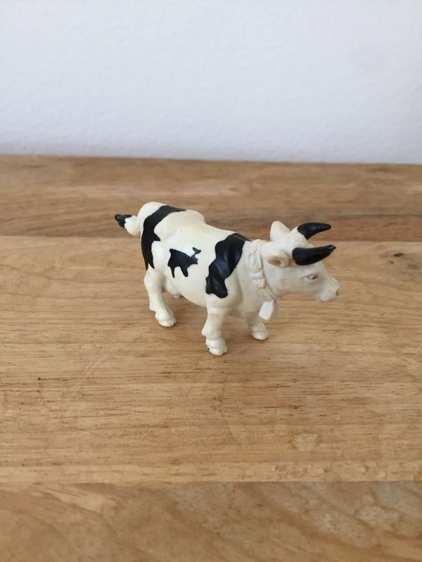 Figurine Vache avec cloche - Jeux & Jouets