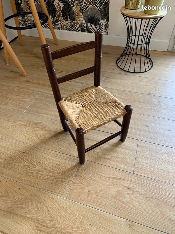 Petite chaise vintage (image 1)