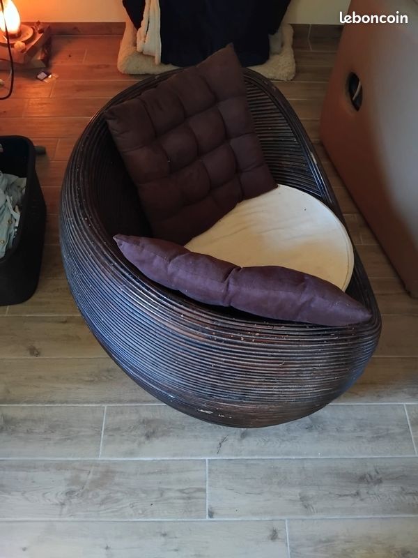 Fauteuil boule en rotin vintage (image 4)