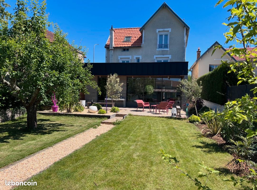Maison 7 pièces 162 m² · à Poitiers · 162 m² · 420 000 €