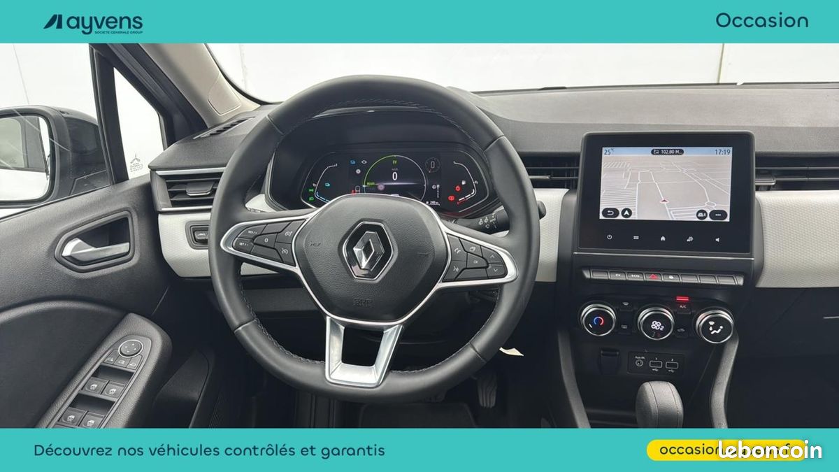 Renault Clio 1.6 E-Tech 145ch full hybrid Evolution (image 19)