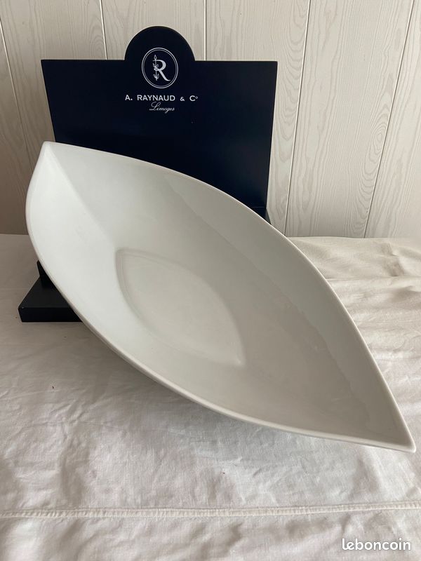 Porcelaine Raynaud Limoges - "Minéral" - Plat navette 58 cm (image 1)