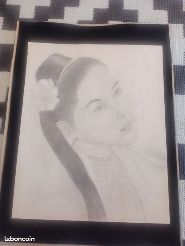 Dessin ancien au crayon - Portrait de femme asiatique (image 1)