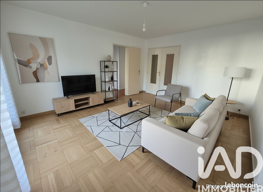 Appartement 4 pièces 82 m² · à Verneuil-sur-Seine · 82 m² · 218 000 €