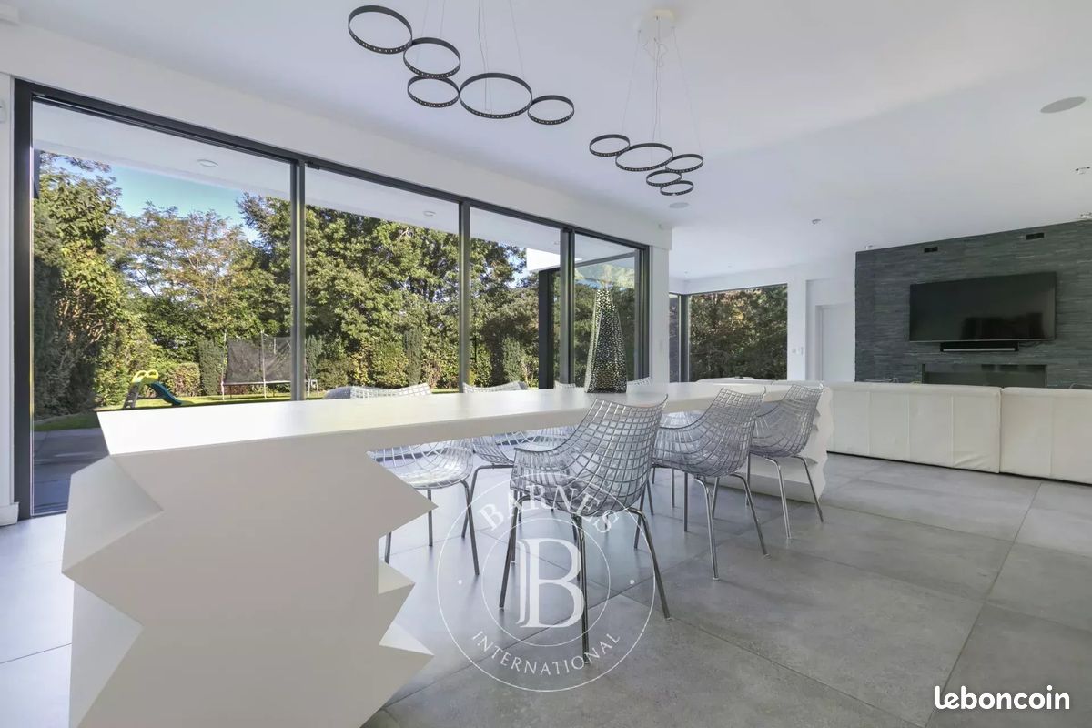 Maison 12 pièces 518 m² · à La Celle-Saint-Cloud · 518 m² · 2 980 000 €