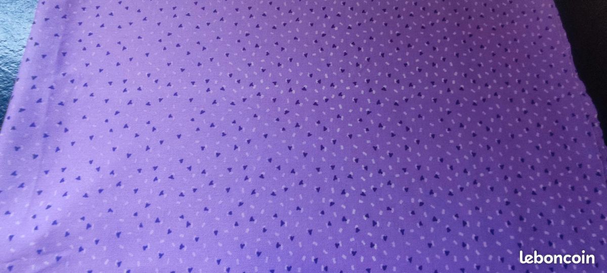 Tissu violet 150cm x 0.75cm (image 2)