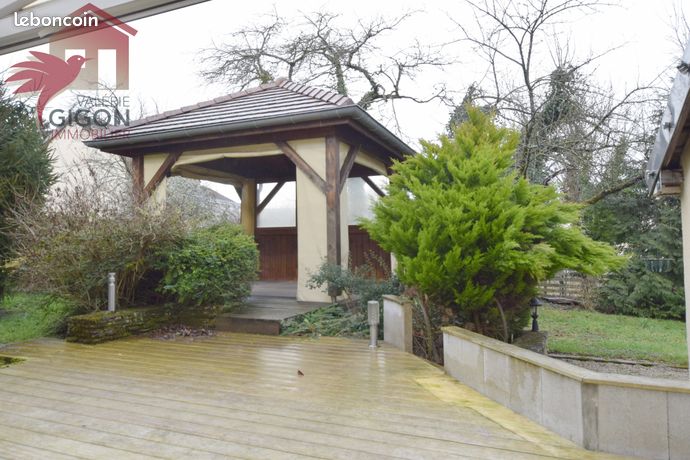 Maison 6 pièces 140 m²