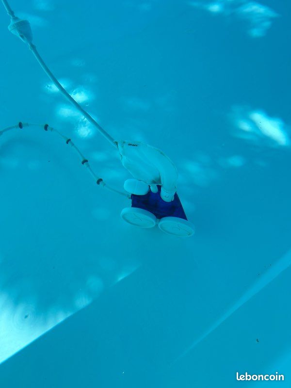 Robot nettoyant piscine Polaris 380 (image 4)