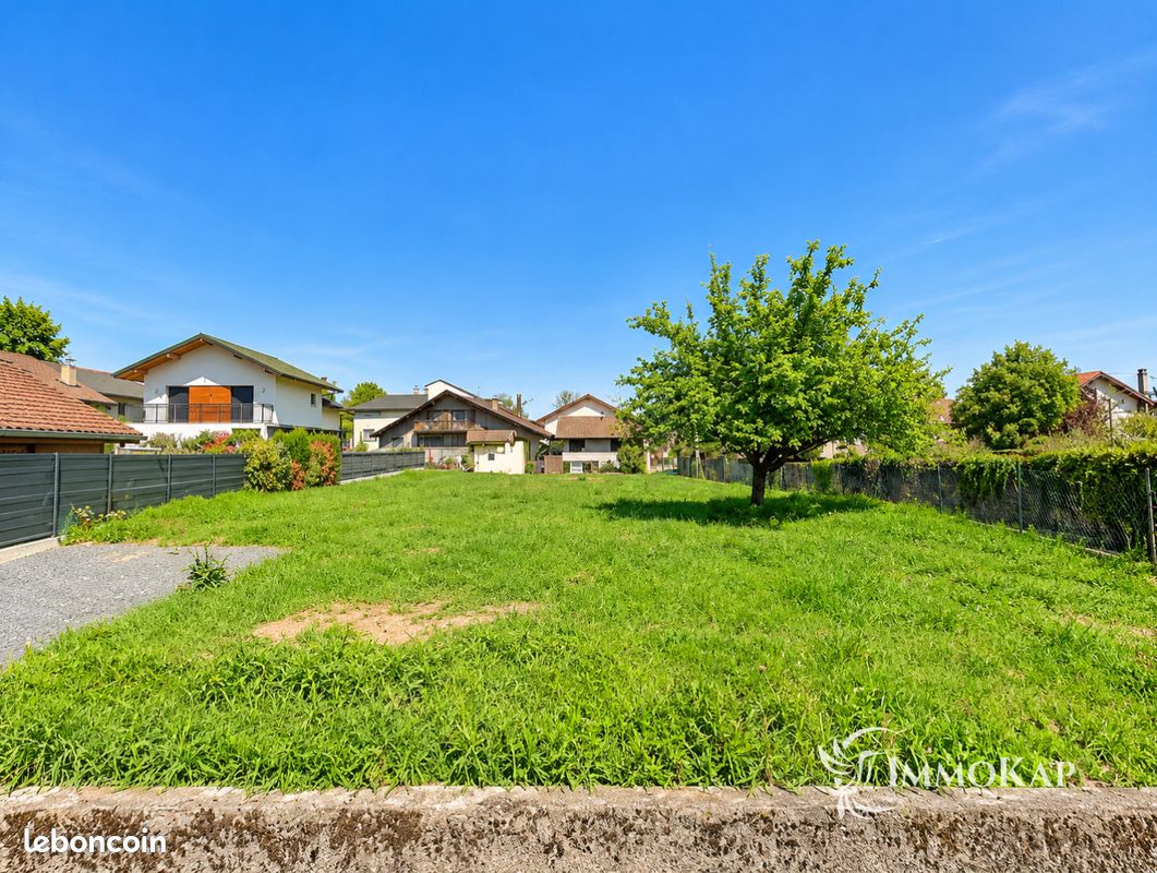 Terrain 1047 m² · à Sciez · 1 047 m² · 420 000 €