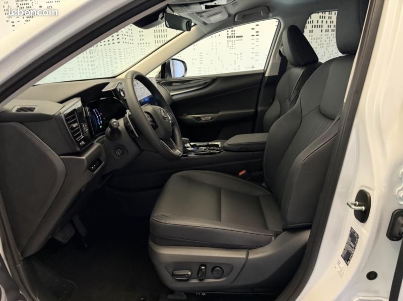 Lexus NX 450h+ Luxe 4WD (image 16)