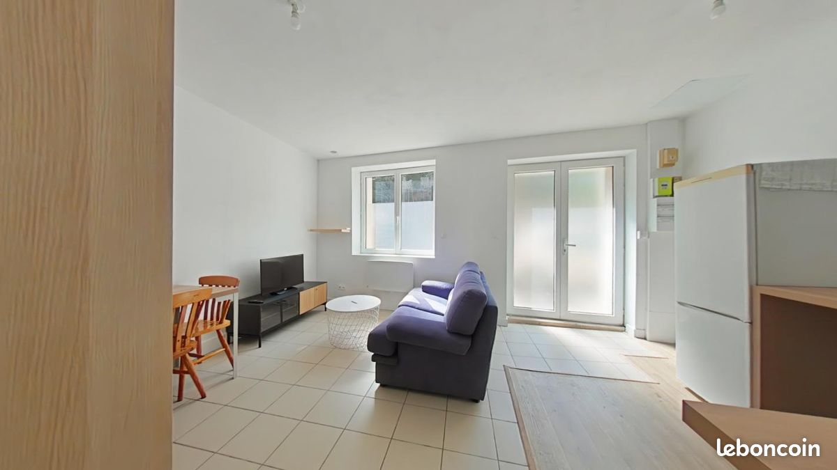Appartement 1 pièce 25 m² · à Saint-Étienne · 25 m² · 390 €/mois
