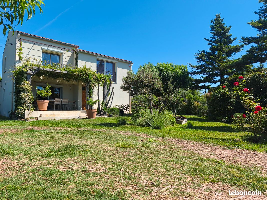 Maison 7 pièces 156 m² · à Rognonas · 156 m² · 459 000 €