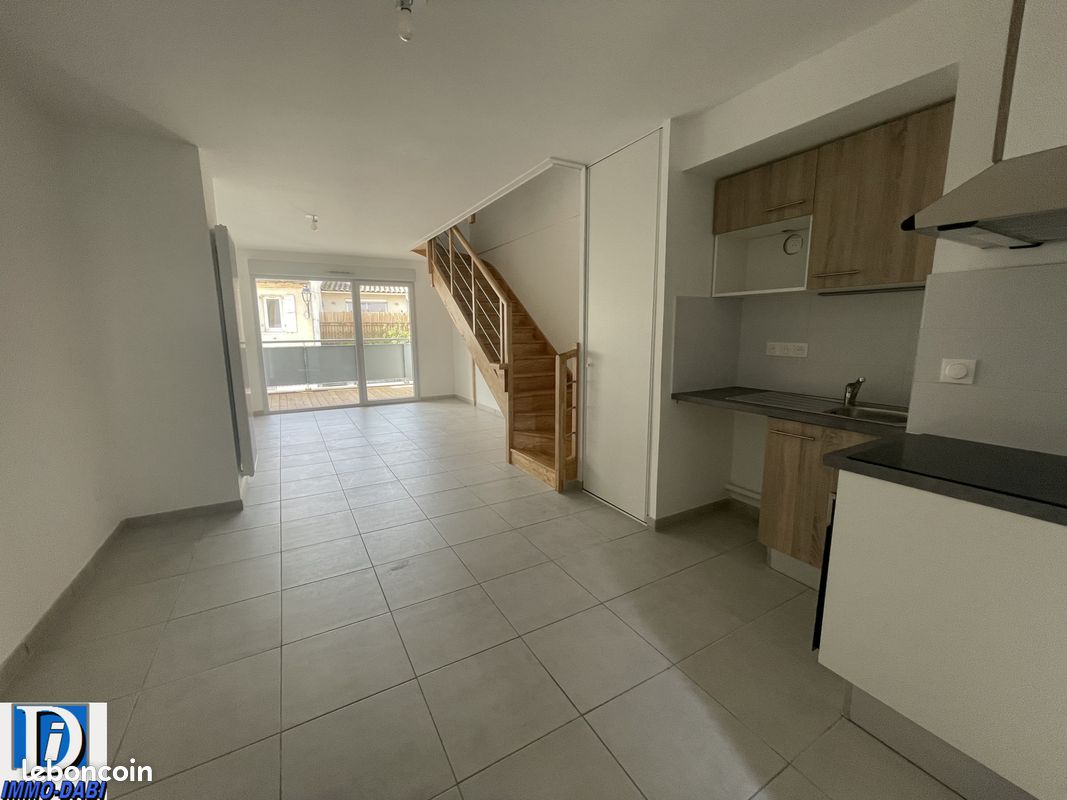 Local commercial 3 pièces 64 m² · à Pins-Justaret · 64 m² · 830 €/mois