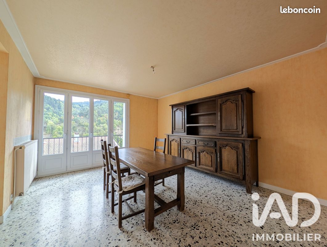 Appartement 4 pièces 73 m² · au Cheylard · 73 m² · 83 000 €