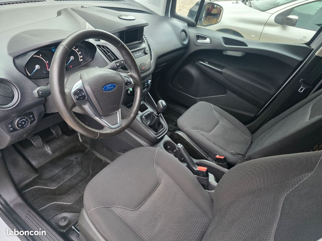 ✅ford transit courrier 1.5 tdci 75 ch trend⏩️ double porte laterale ⏩️boite 6 vitesses (image 5)