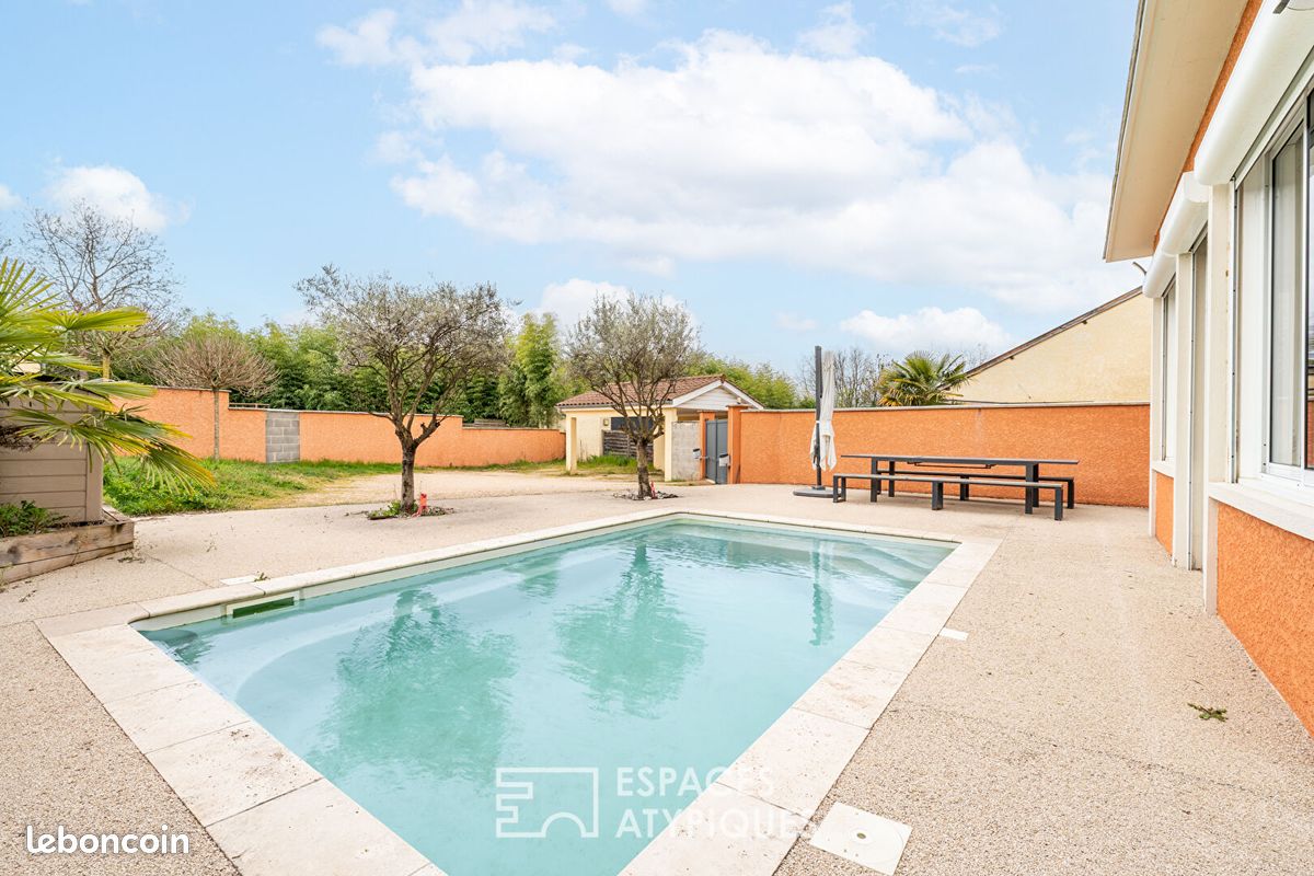 Maison 9 pièces 240 m² · à Trévoux · 240 m² · 599 000 €