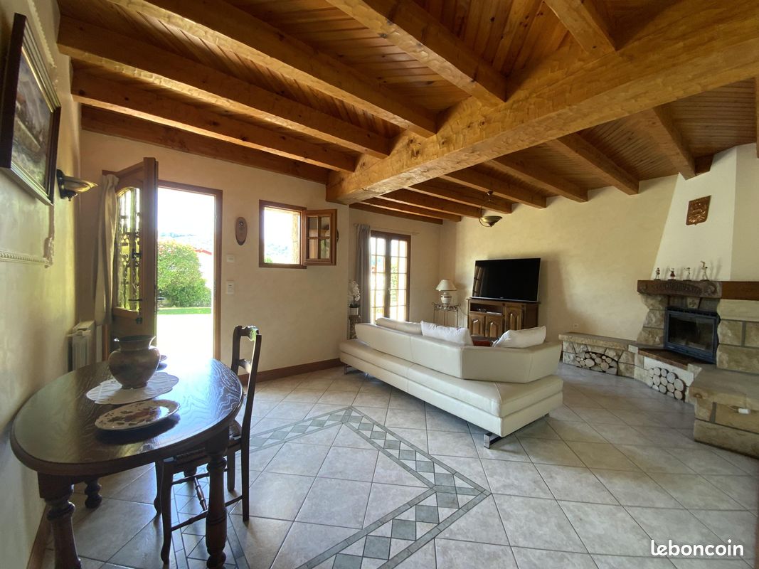 Vente | Maison | 7p | 5ch | 170 m² | Hasparren | Expo Sud | Terrasse · Balcon (image 2)