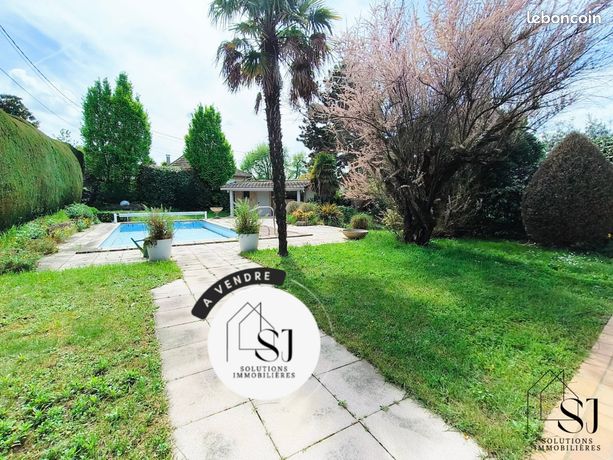 Propriété 5 pièces 194 m²