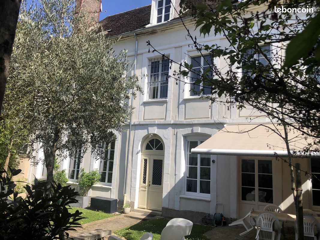 Maison 8 pièces 285 m² · à Sens · 285 m² · 759 000 €
