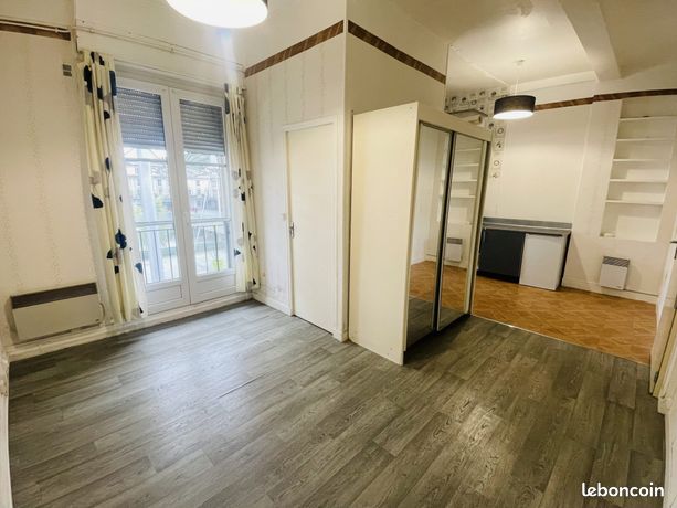 Studio 1 pièce 25 m²