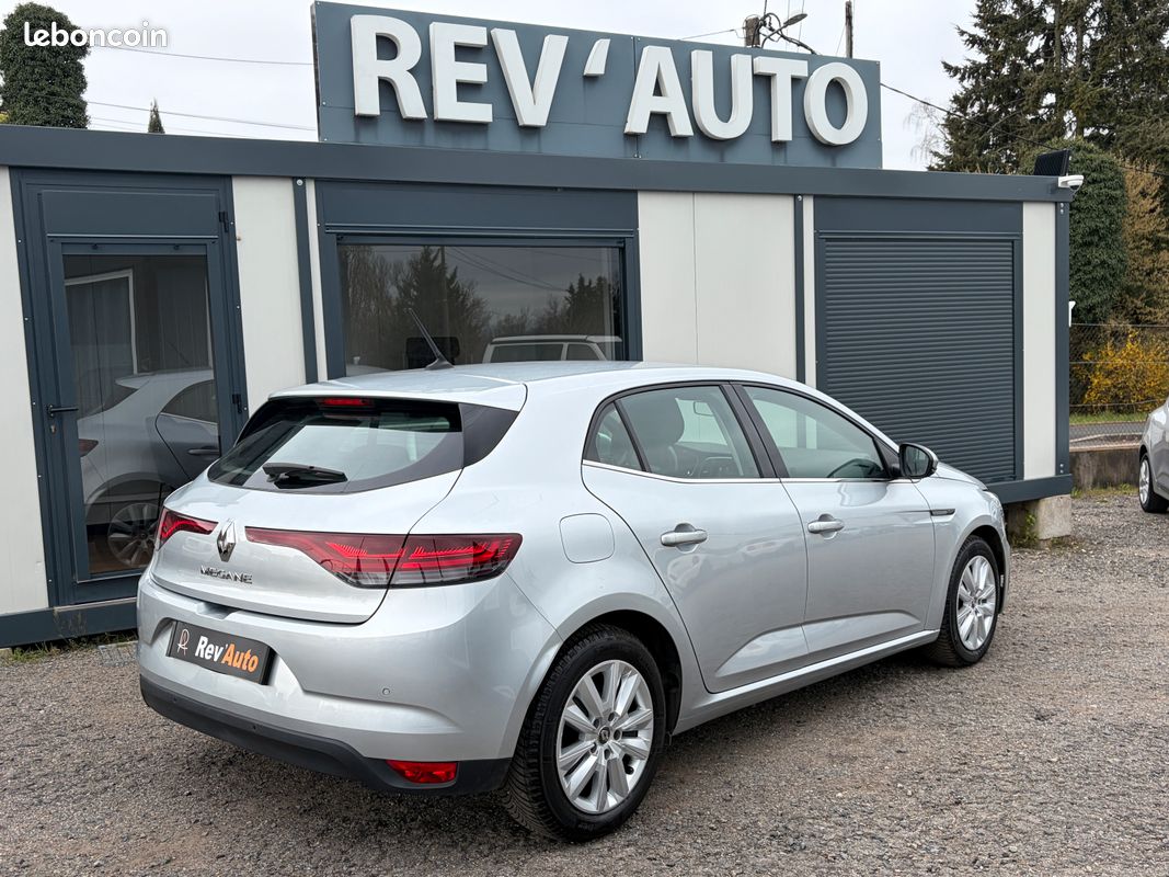 Renault Megane IV Blue dCi 115ch Business LEDS / CarPlay / GPS / Accès mains libres 70.000 km 2021 (image 2)