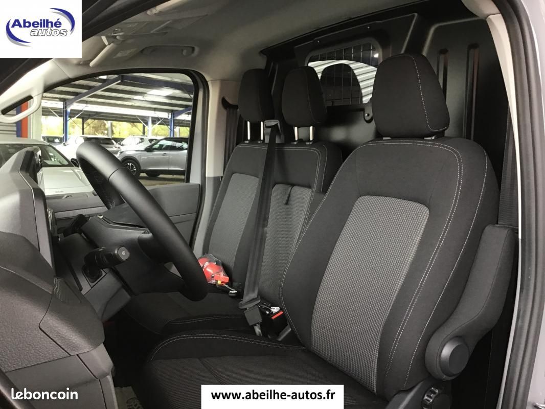 Volkswagen Transporter VAN T7 L2H1 BVA8 2.0 TDI 150 BUSINESS 3PL (image 8)