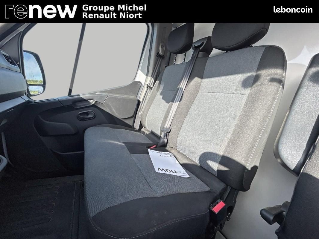 Renault Master PLANCHER CABINE PHC TRAC F3500 L3H1 BLUE DCI 145 EURO VI CONFORT (image 9)