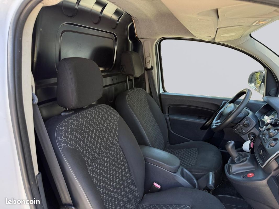 RENAULT KANGOO EXPRESS Compact - Fourgon - L1 1.5 dCi 75 - Extra R-Link - Garantie 12 Mois (image 14)