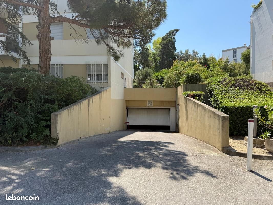 Parking 15 m² · à Marseille · 15 m² · 28 000 €