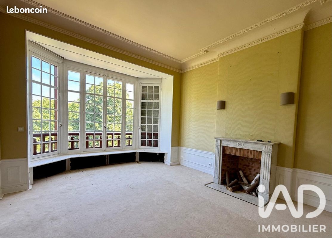Appartement 5 pièces 172 m² · à Compiègne · 172 m² · 2 220 €